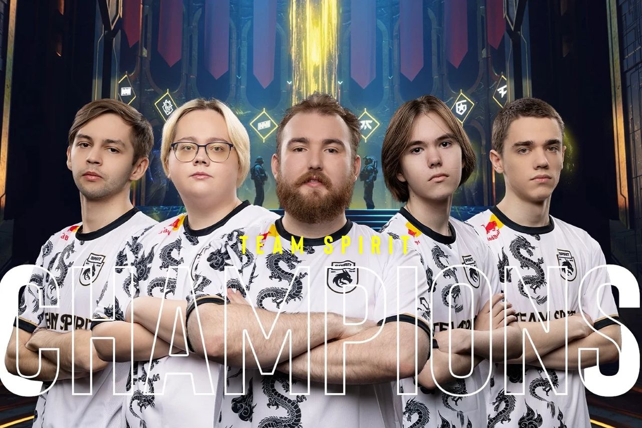 Left to right: Sh1ro, magixx, Chopper, donk, zont1x. Source: ESL