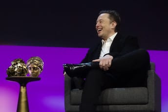 The Richest Person on Earth Commits Bannable Offense Streaming PoE 2 and Remains Unbanned